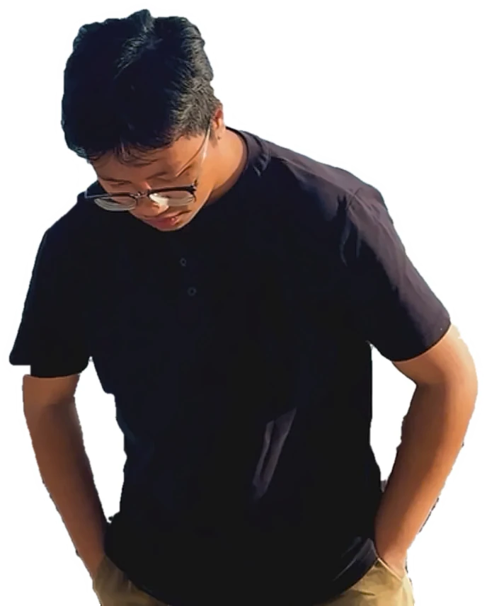 Vũ Minh Nguyệt (Luna Vu), founder of RusPaw, wearing glasses and a dark T-shirt